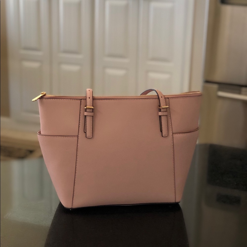 michael kors purse - Picture 3 of 8